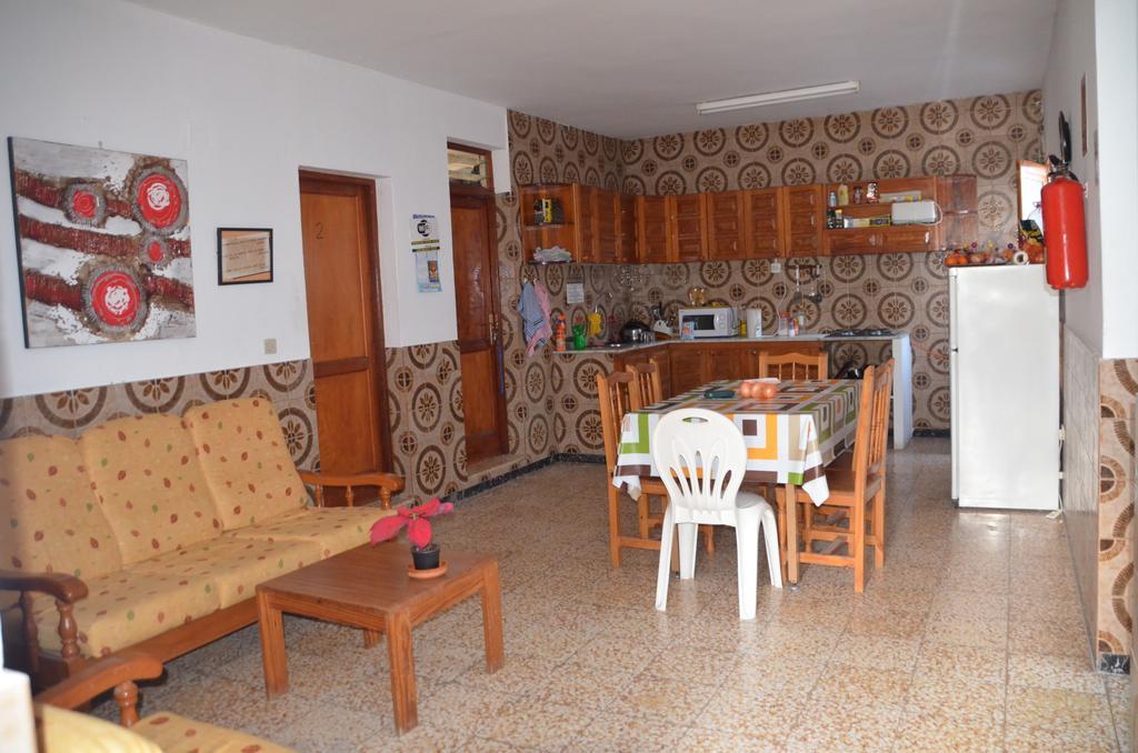 Pension Eva Puerto De Mogan Exterior photo